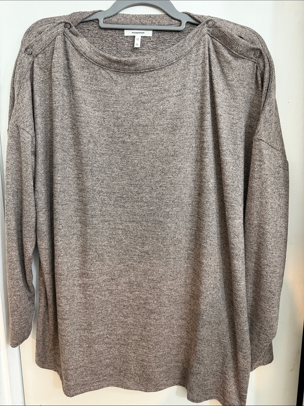 Maurices Heathered taupe Button-Shoulder Long Sleeve Top